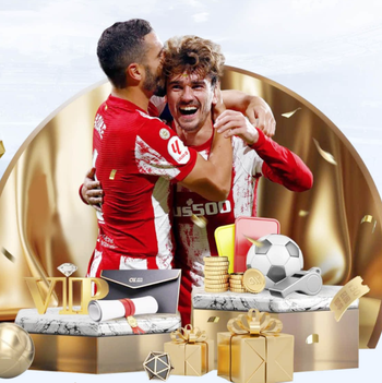 捧杯瞬间🏆曼城夺得本赛季联赛杯冠军！队长B席带队举起奖杯！